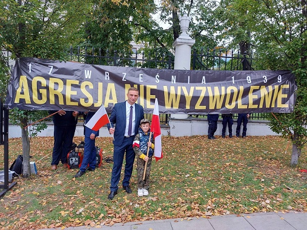 Pikieta Rot Marszu Niepodległości pod ambasadą Federacji Rosyjskiej „Agresja nie Wyzwolenie”